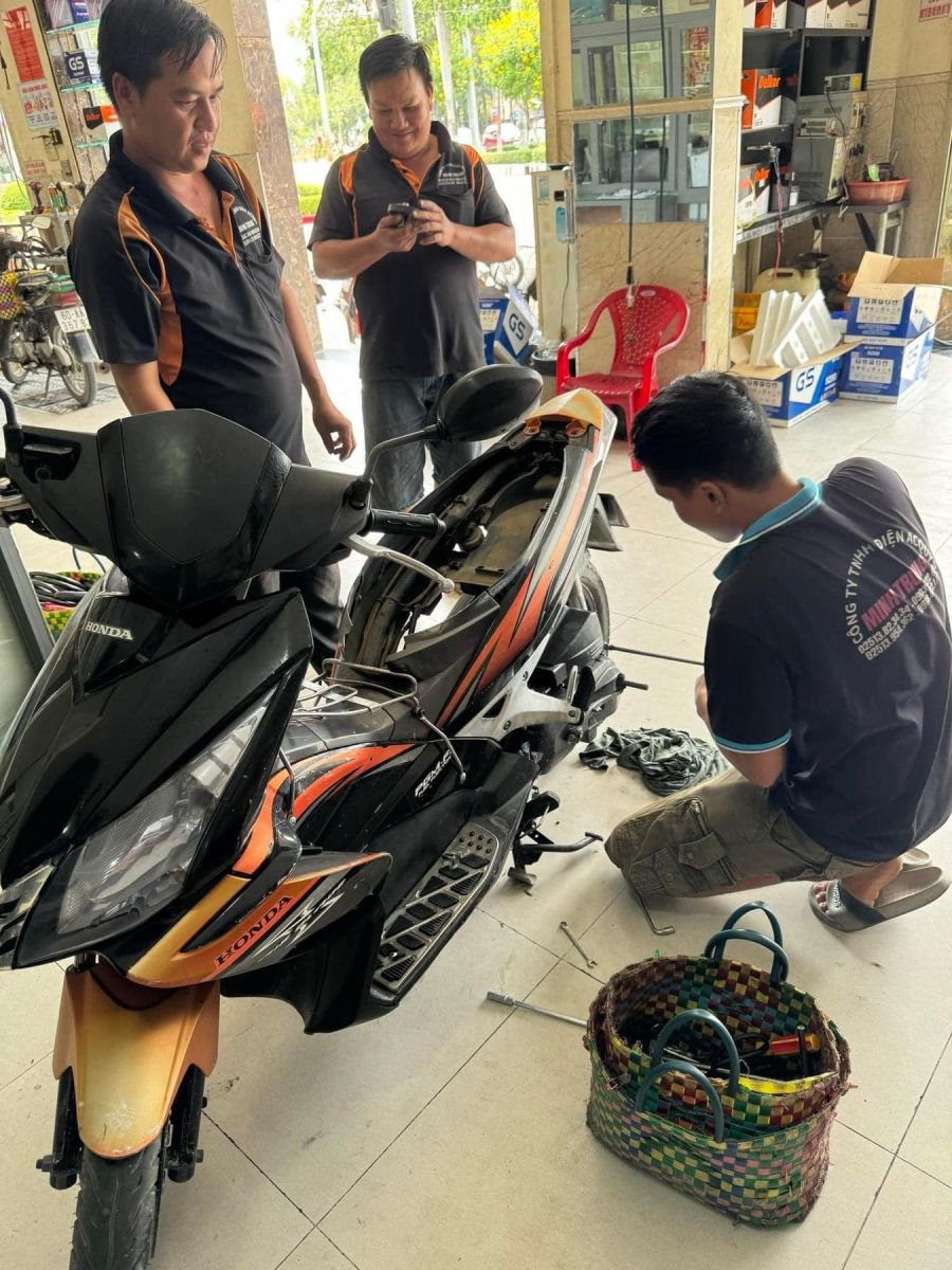 Dịch vụ sửa chữa acquy tại Minh Trung